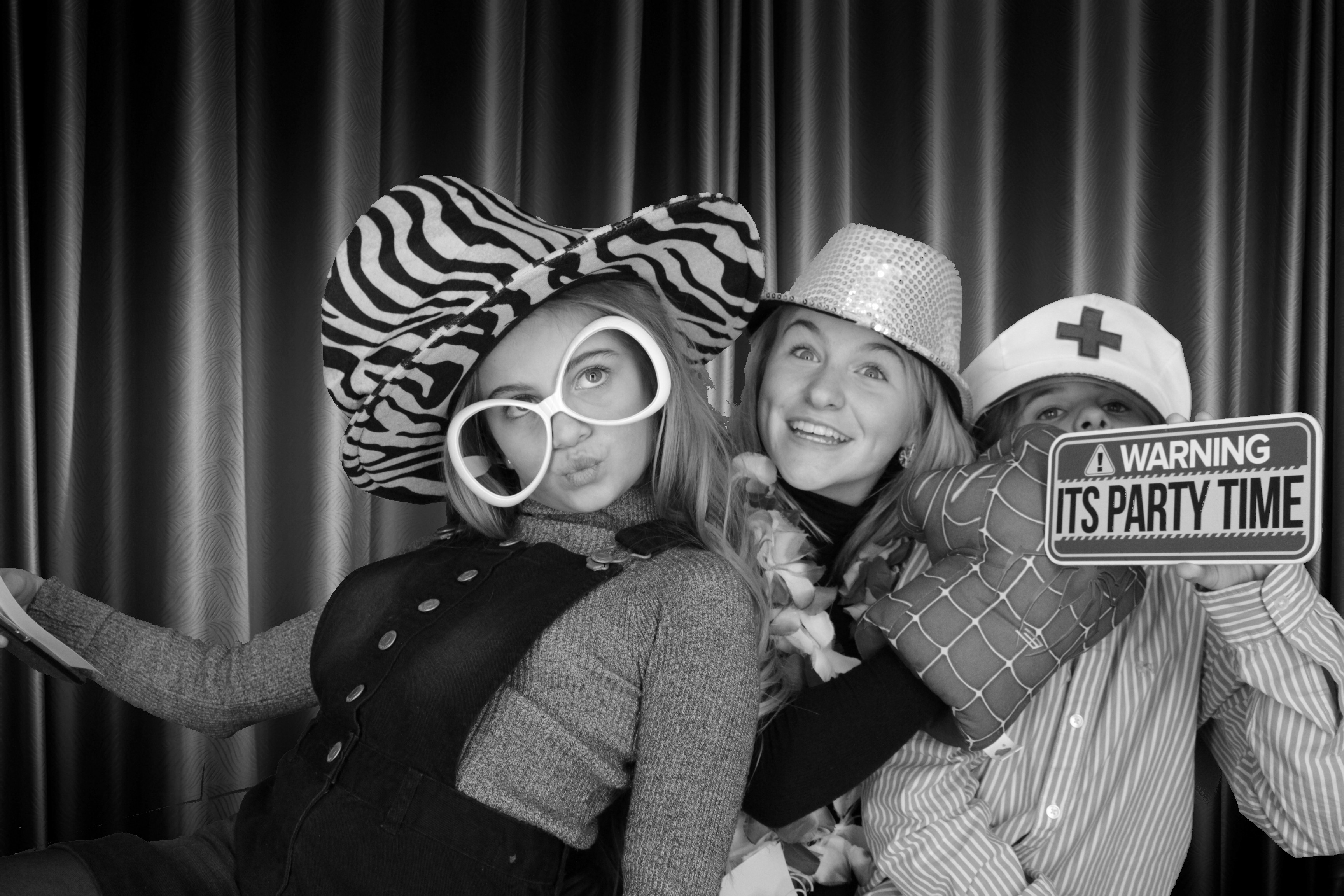 Steve's 65th & Susan 60th Birthday | View more photos from the event at gallery.myphotoboothexperience.co.uk/u/MyPhotoBoothExperienceLtd/Steves-65th-Susan-60th-Birthday
